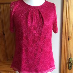 Red Herring Ladies Fushia Pink Lacey Short sleeve top size 14 includes postage