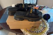 ladies shoes dr martens size 4