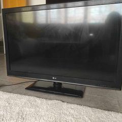 LG TV for sale