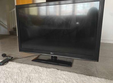 LG TV for sale