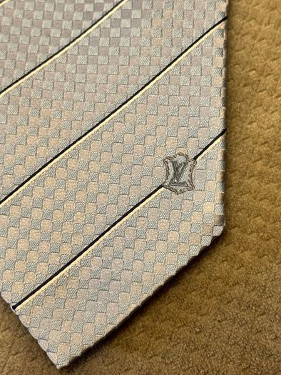 Genuine louis vuitton tie light blue