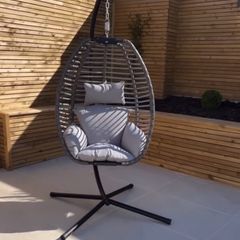 egg chair