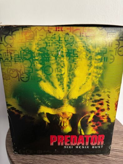 Palisades Predator and Predator 2 Mini Resin Busts