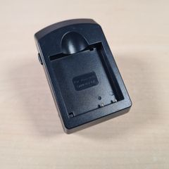 Panasonic DMW-BCF10E camera battery charger