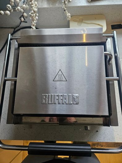 Buffalo Commercial Toaster / Grill Excellent Condition (DY995-02)