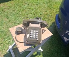 vintage french phone possible to post