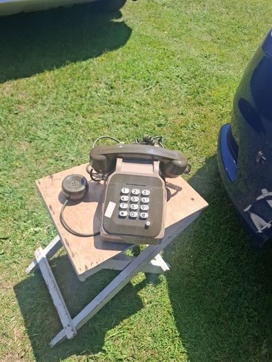 vintage french phone possible to post
