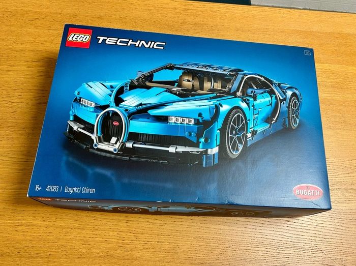 Lego Technic Bugatti Chiron 24083