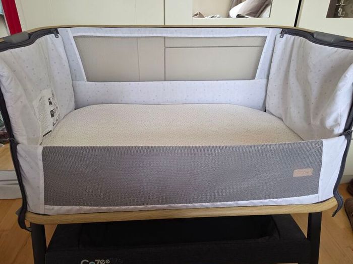 Tutti cozee lit co sleeper / cot