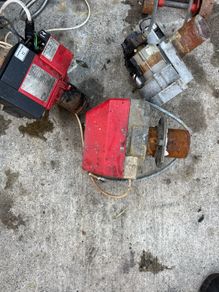 2 oil boiler pumps