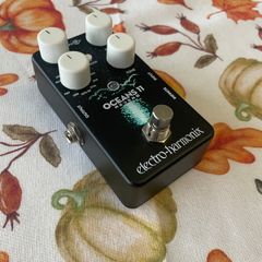 Electro Harmonix Oceans 11 Reverb