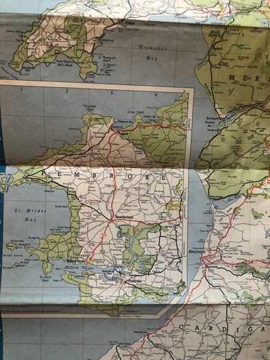 Vintage Esso UK Map & Travel Guides