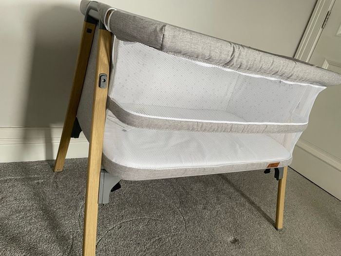 baby cot, baby seat and next to me crib