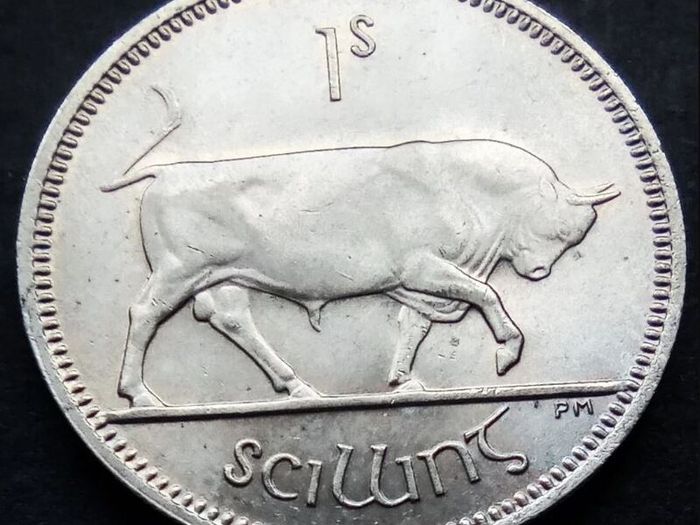 [#513] - Ireland 1968 | Irish 1s | One Shilling | Bull | KM.14a | MmS