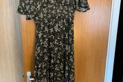 French Connection Dress . Size 8 . Great cond