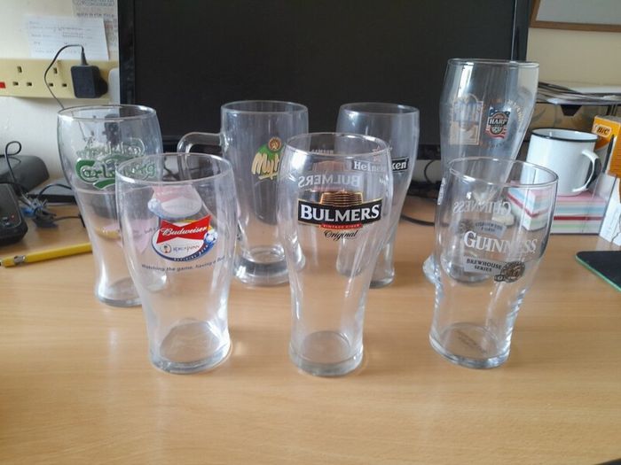 REDUCED PRICE: JOB LOT of 8 stamped pint glasses