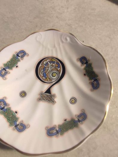 Royal Tara Book of Kells Letter Shell Shaped Trinket Dish a rare find. Handmade in Galway