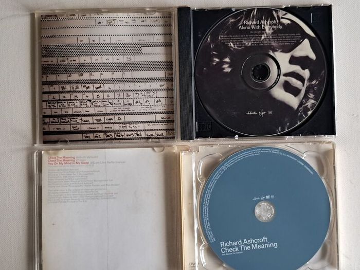 Richard Ashcroft x 2