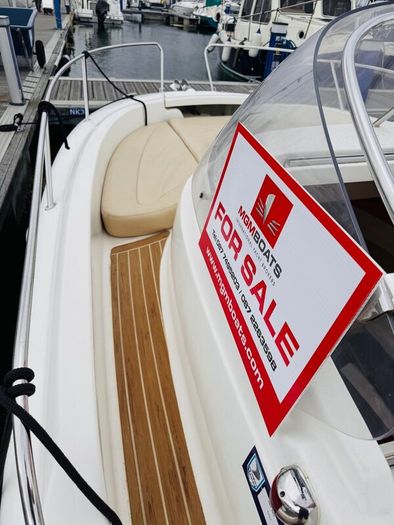 Boat - Jeanneau Cap Camarat 715 WA