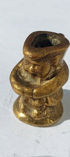vintage minauture brass Toby jug ornament,,collectors item,,sold as is ,see pictures for condition,,price includes post to anywhere in Ireland thank you.