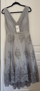 Beautiful brand new Quiz grey dress Size UK 10