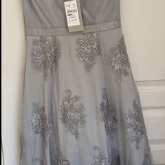 Beautiful brand new Quiz grey dress Size UK 10