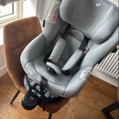 car seat Joe