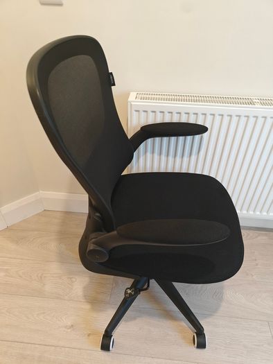 Hbada Office Chair Ergonomic Desk Breathable Mesh tilt function flip-up armrest