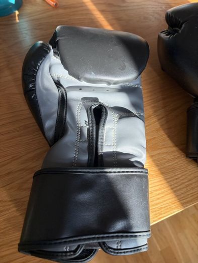 Martial Gloves 10oz
