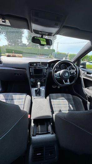 2016 Volkswagen Golf GTE