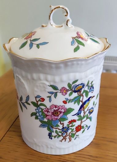 Jar Pembroke