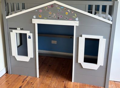 Childs single bunk bed with playhouse
