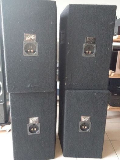 2 pairs PA loud speakers by Skytec type 170.730 200w  Each