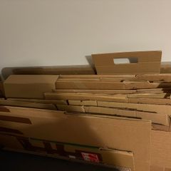 26 moving boxes - mixed sizes, majority from Ikea