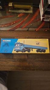 Corgi Classics 21401 "WALL'S" AEC Refrigerated Box Trailer Set. Limited Edition