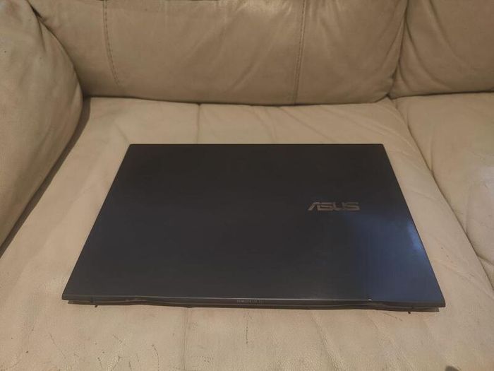 ASUS Zenbook Pro 15 UX535LI 4K OLED Touchscreen Business Gaming Laptop 15.6" Win 11 Pro i7 16GB RAM 1TB NVMe Nvidia GTX 1650 Ti 4GB