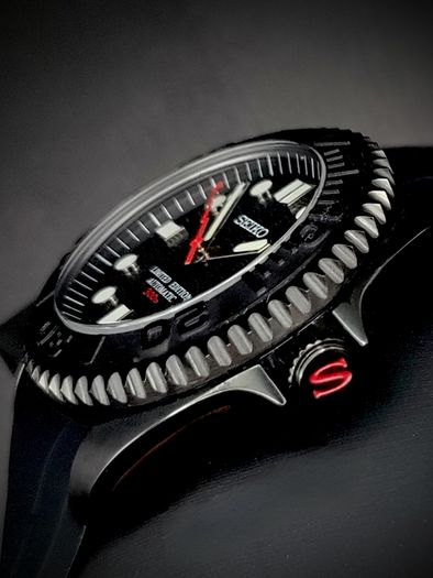 Dark Wave - Stealth Custom - Seiko Automatic