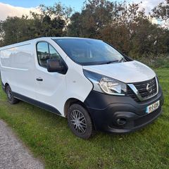 nissan nv300 - no vat - top spec