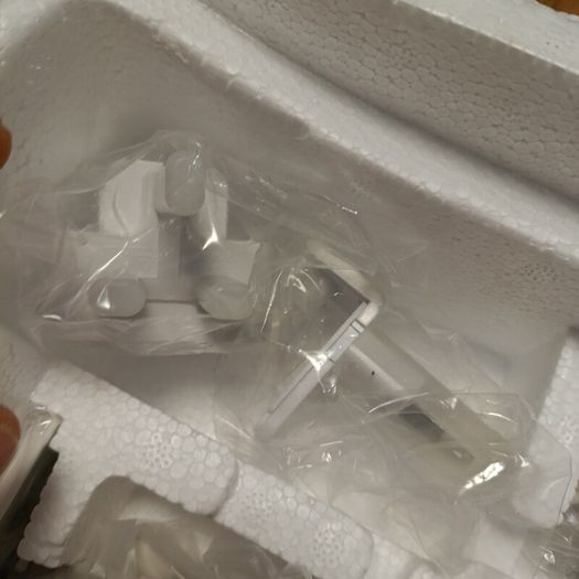 Logic3 i-Station8 Concert Sound speaker system with display for Apple iPod docking connector White