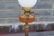Victorin oil lamp