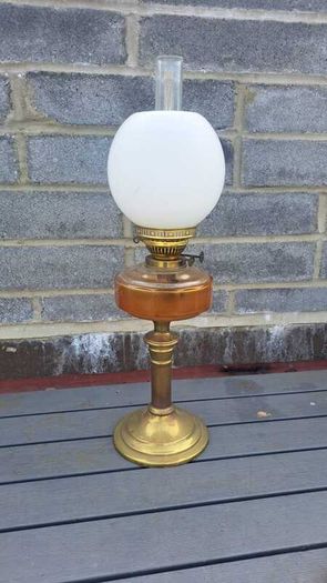 Victorin oil lamp