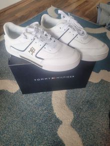 White Tommy Hilfiger trainers