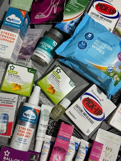 Bargain travel makeup, skin and haircare and more  bundle new