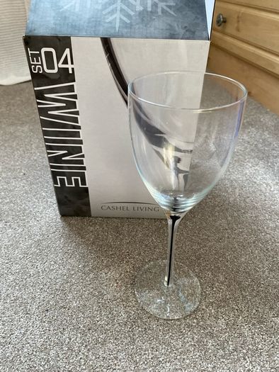 Beautiful cashel living wine glass gift set