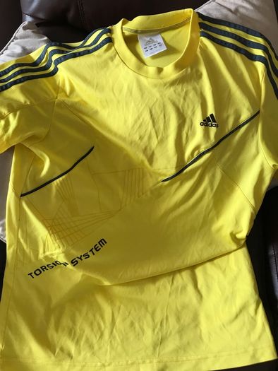mens top Adidas