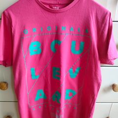 Men's t shirt