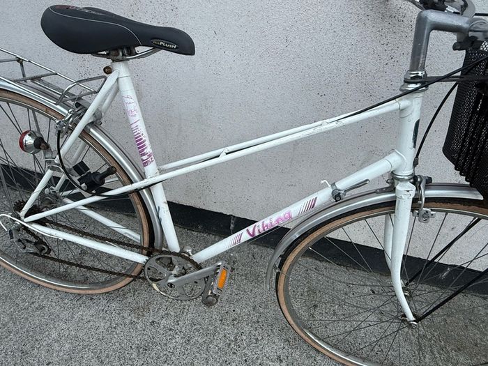 Both bikes 28" inch perfect condition both