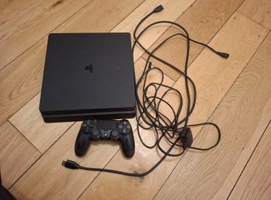 PS4 Slim with 1 controller