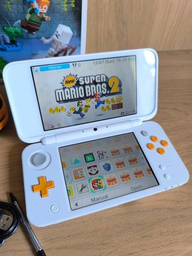 Nintendo 2DS XL Orange with 20 games