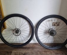 Giant Hybrid Road bike wheels 700c